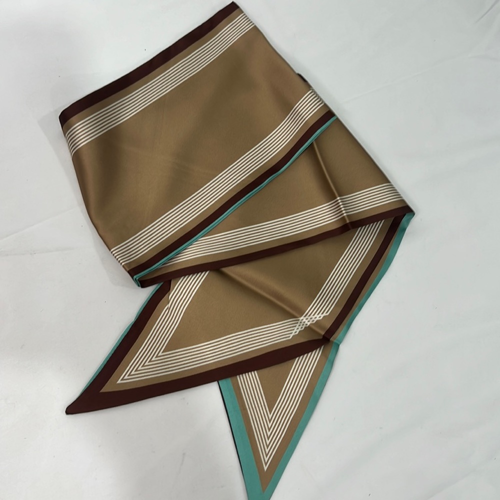 Twilly/Scarf. (NWT) Qty 1